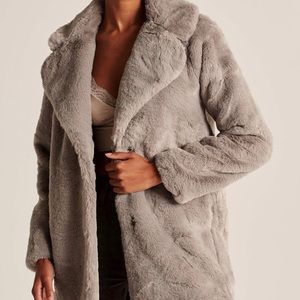 NWT Abercrombie & Fitch Faux Fur Coat size XXS